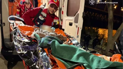 У Дніпрі врятували дівчину, яка стрибнула з Амурського мосту