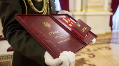 Зеленський присвоїв «Золоту Зірку» двом героям з Дніпропетровщини