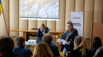 У Дніпрі студентів і викладачів навчали мінній безпеці