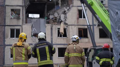 У Дніпрі триває рятувальна операція після обстрілу: загинули щонайменше три людини