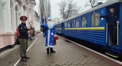дитяча залізниця Дніпро, зимовий сезон, дитяча залізниця у парку Глоби