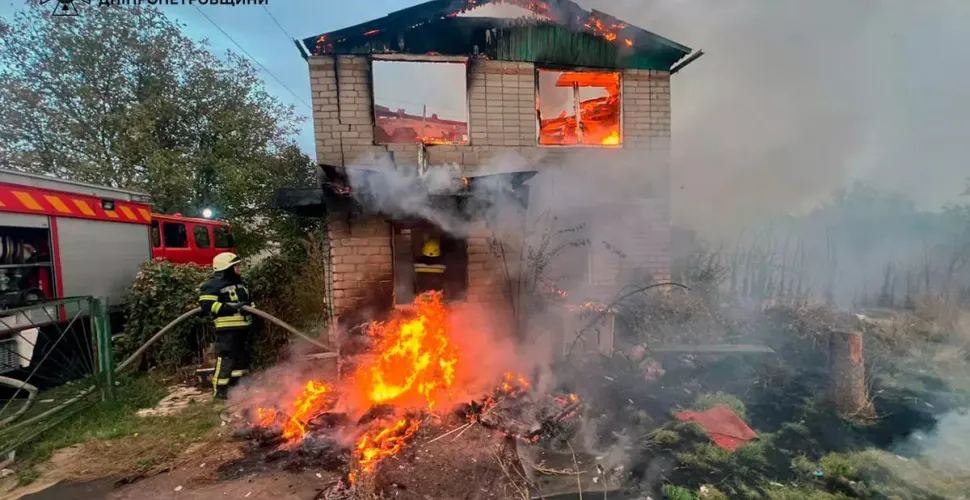 У Павлограді горів двоповерховий дачний будинок