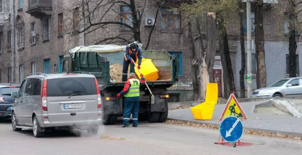 контейнери з посипною сумішшю у Кам'янському