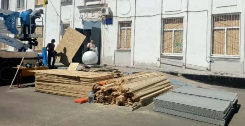 заклади освіти, ворожі атаки