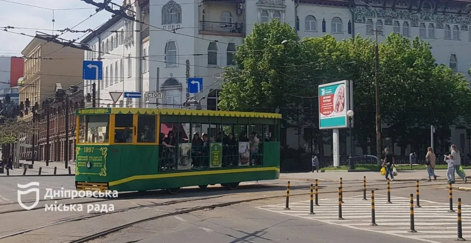 У Дніпрі знову курсує ретро-трамвай