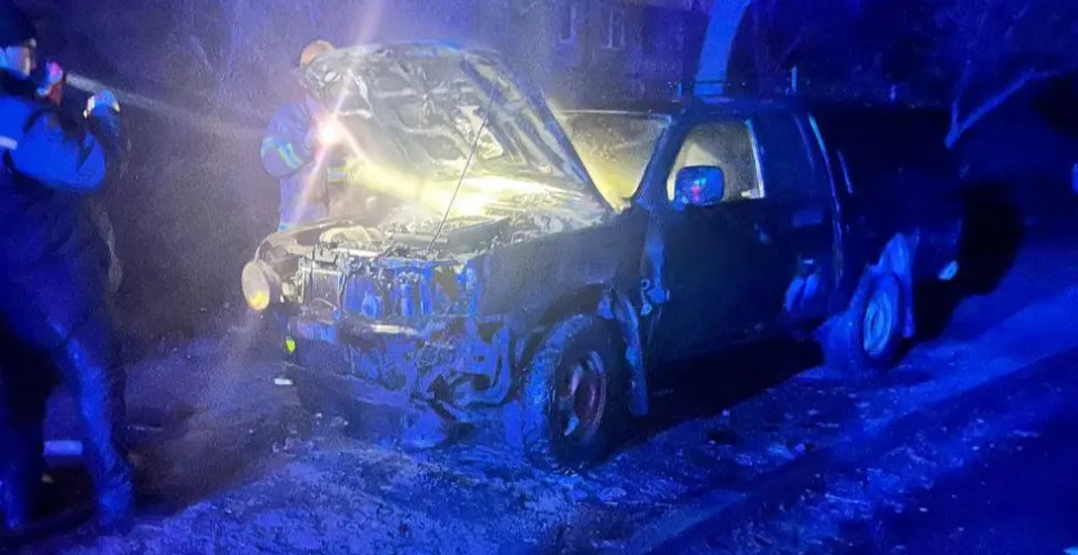 у Дніпрі згоріла автівка військового