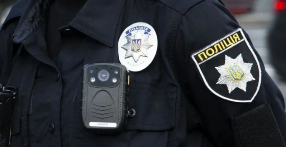 торгівля зброєю, зловмисник, злочин