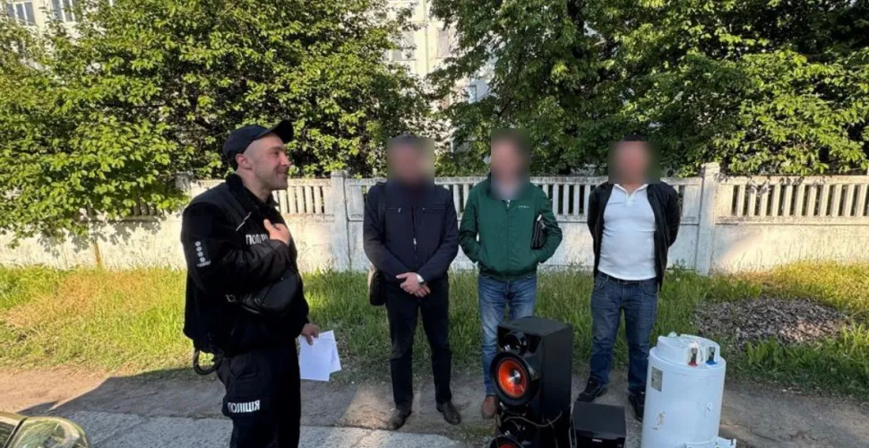 У Дніпрі затримали двох чоловіків за крадіжку з будинку