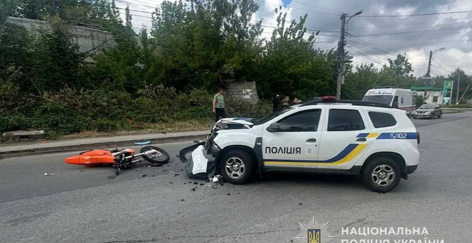 У Дніпрі сталася аварія за участі мотоцикліста та поліції