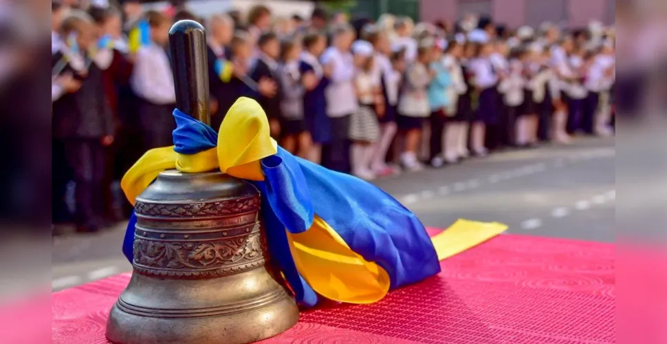 останній дзвоник, випускники