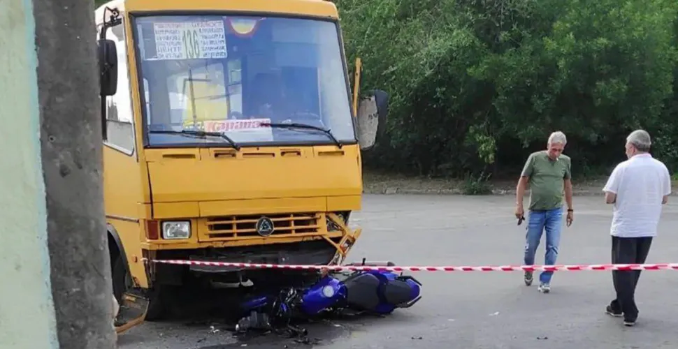 Смертельна ДТП у Дніпрі на Богдана Хмельницького: загинув мотоцикліст