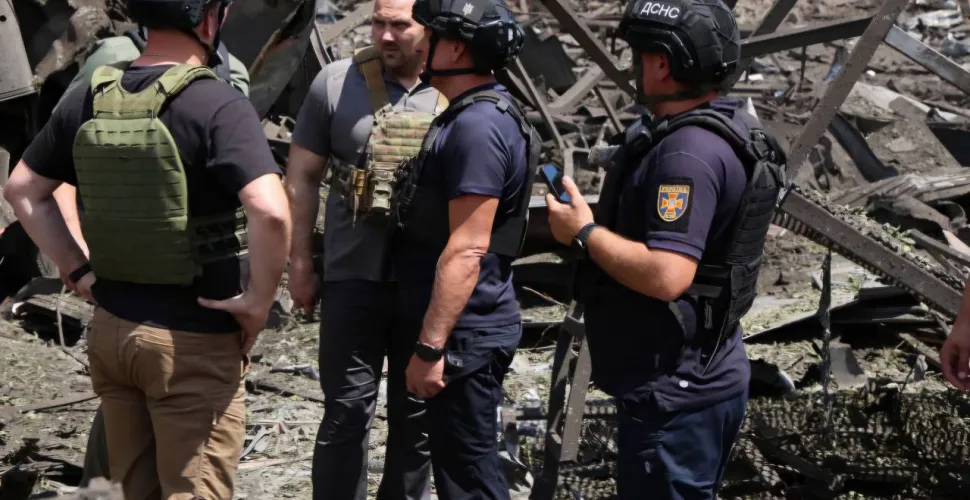 ДніпроОВА: У місті внаслідок удару балістики 1 загиблий і понад 20 постраждалих