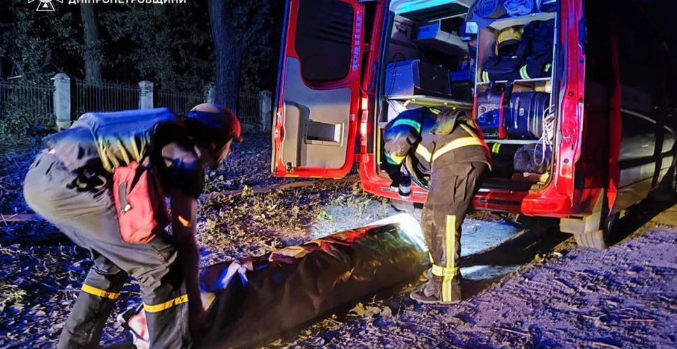 Наслідки від удару по Кам'янському, серед загиблих молода вагітна жінка