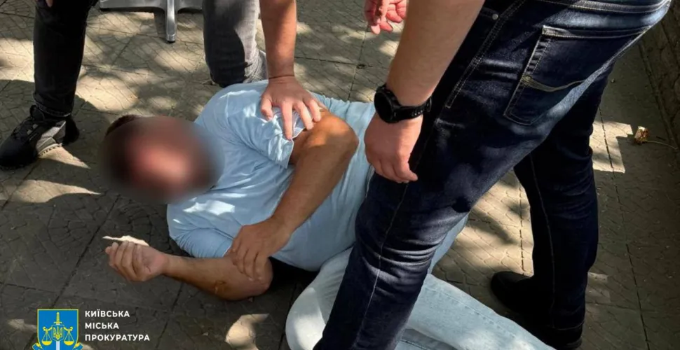 Шахрай із Дніпра обіцяв дівчині високу посаду в Офісі Генпрокурора