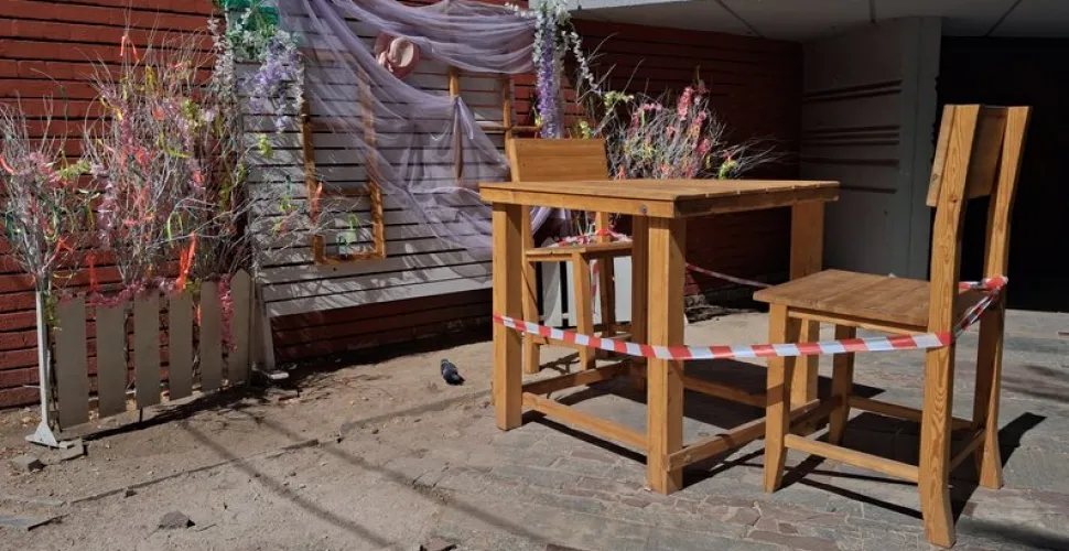 Стало відомо про стан дівчинки, яка постраждала від падіння інсталяції у Дніпрі