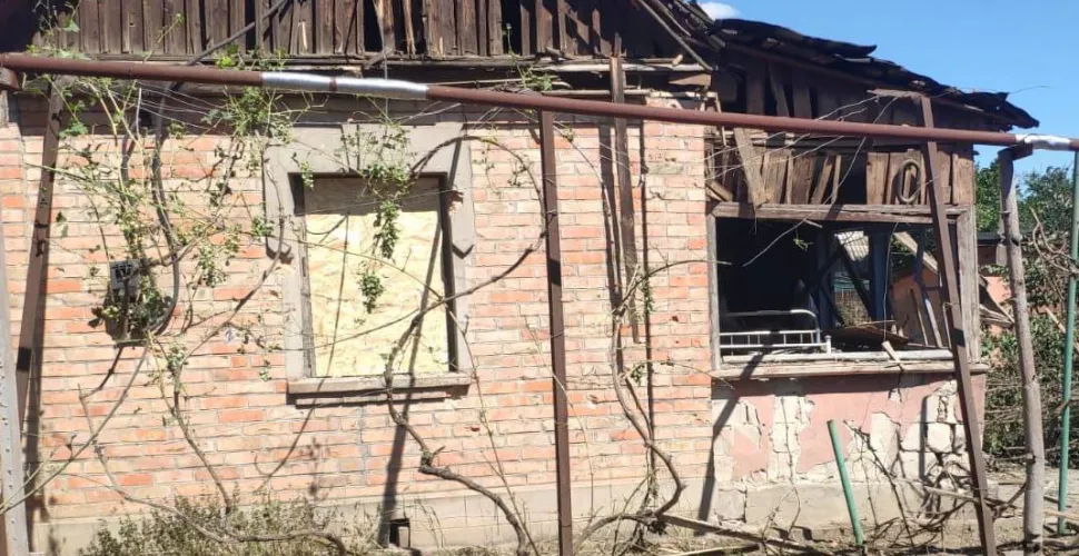 понівечено будинок