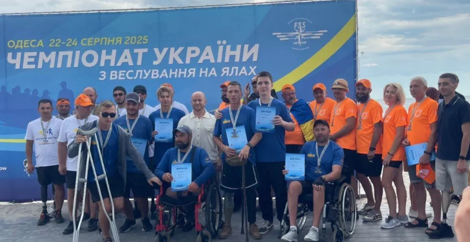 16 ветеранів з Дніпра взяли участь у чемпіонаті України з веслування на ялах