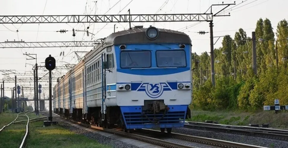 Затримки поїздів з Дніпра та Кривого Рогу через пошкодження на Київщині 