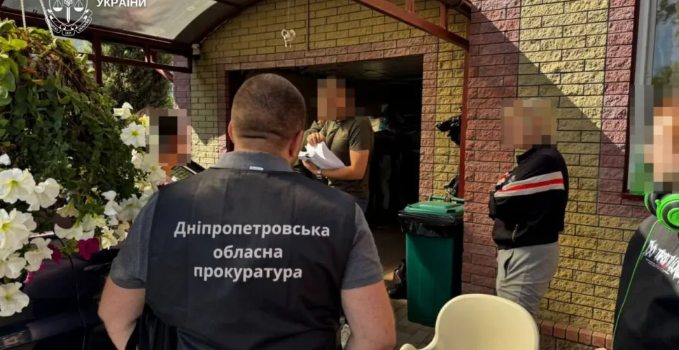 У Дніпрі викрили групу, яка переоформлювала нерухомість за підробленими документами