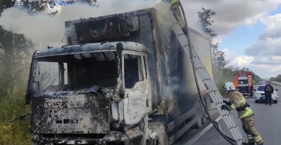 В Камʼянському районі згорів вантажний автомобіль