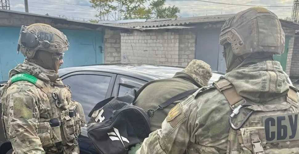 У Дніпрі правоохоронці викрили мережу незаконного збуту зброї