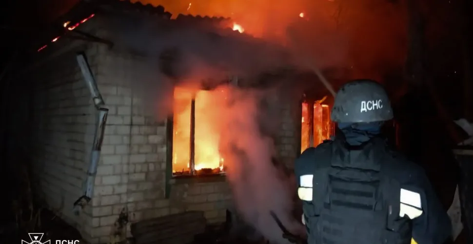 росія обстріляла Дніпропетровщину: під вогнем — Нікополь, Покровська та Мирівська громади