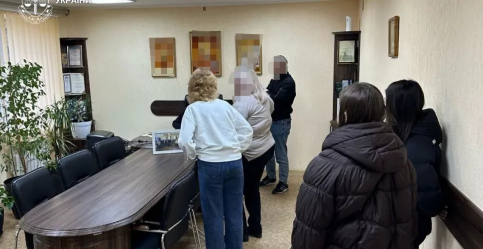 У Кривому Розі затримали злочинців, які наживалися на похованні військових