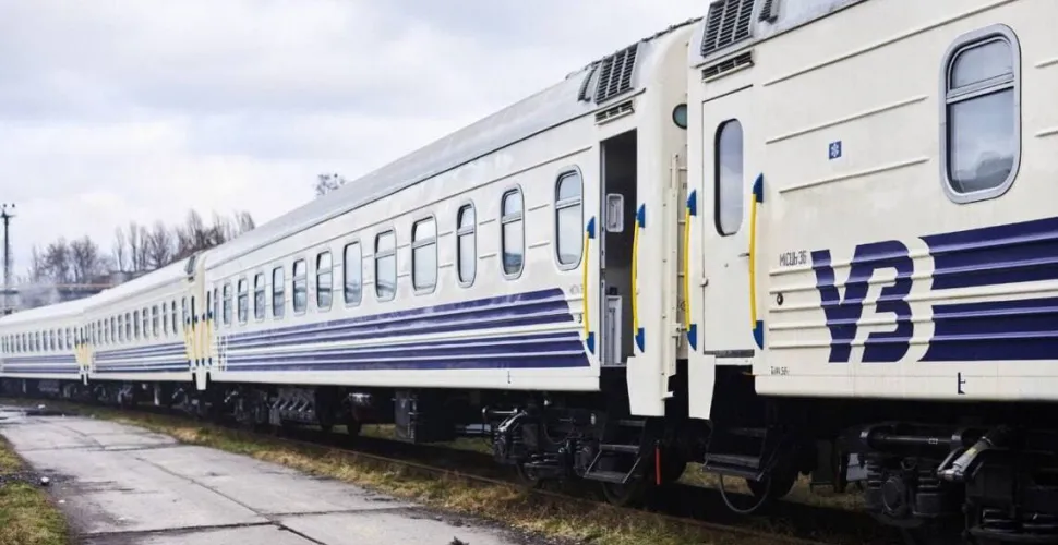 Тимчасові зміни у русі поїздів, які курсують через Дніпро